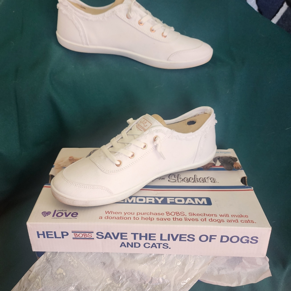 Skechers Women's Cream Sneakers with Memory Foam